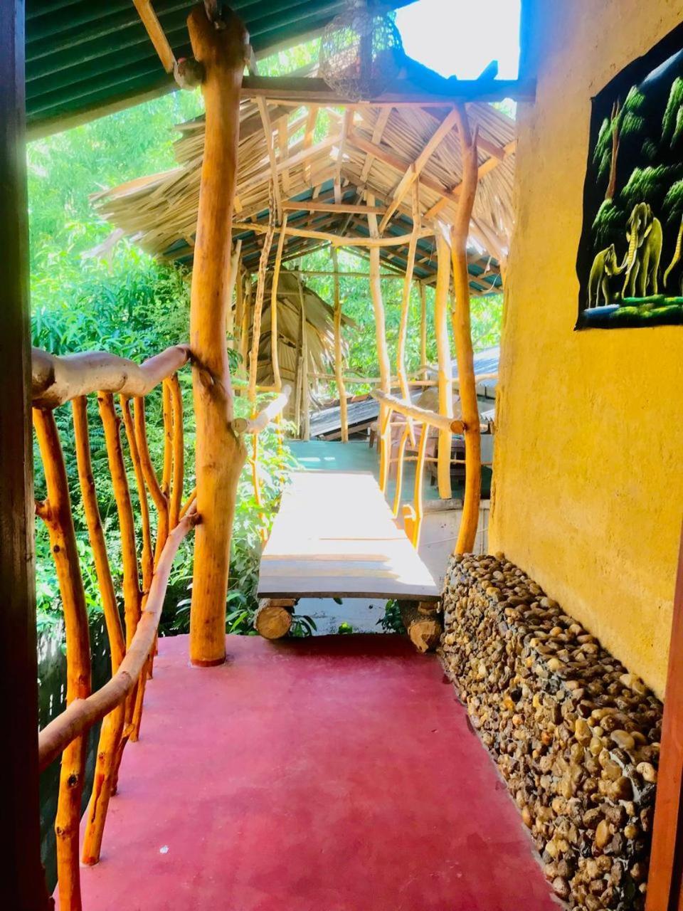 Nature Lovers Safari & Villa ウダワラウェ エクステリア 写真