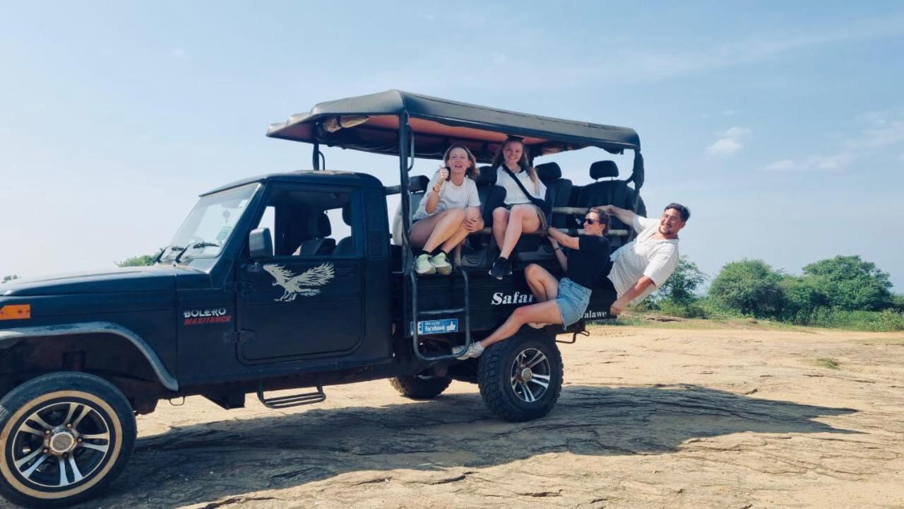Nature Lovers Safari & Villa ウダワラウェ エクステリア 写真